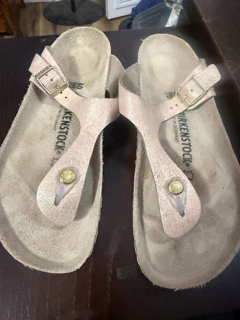 Birkenstock Gizeh Metallic Rose Gold Suede Leather Thong Sandals Size 40